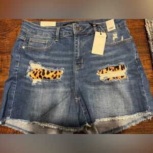 NWT 1XL Judy Blue Shorts